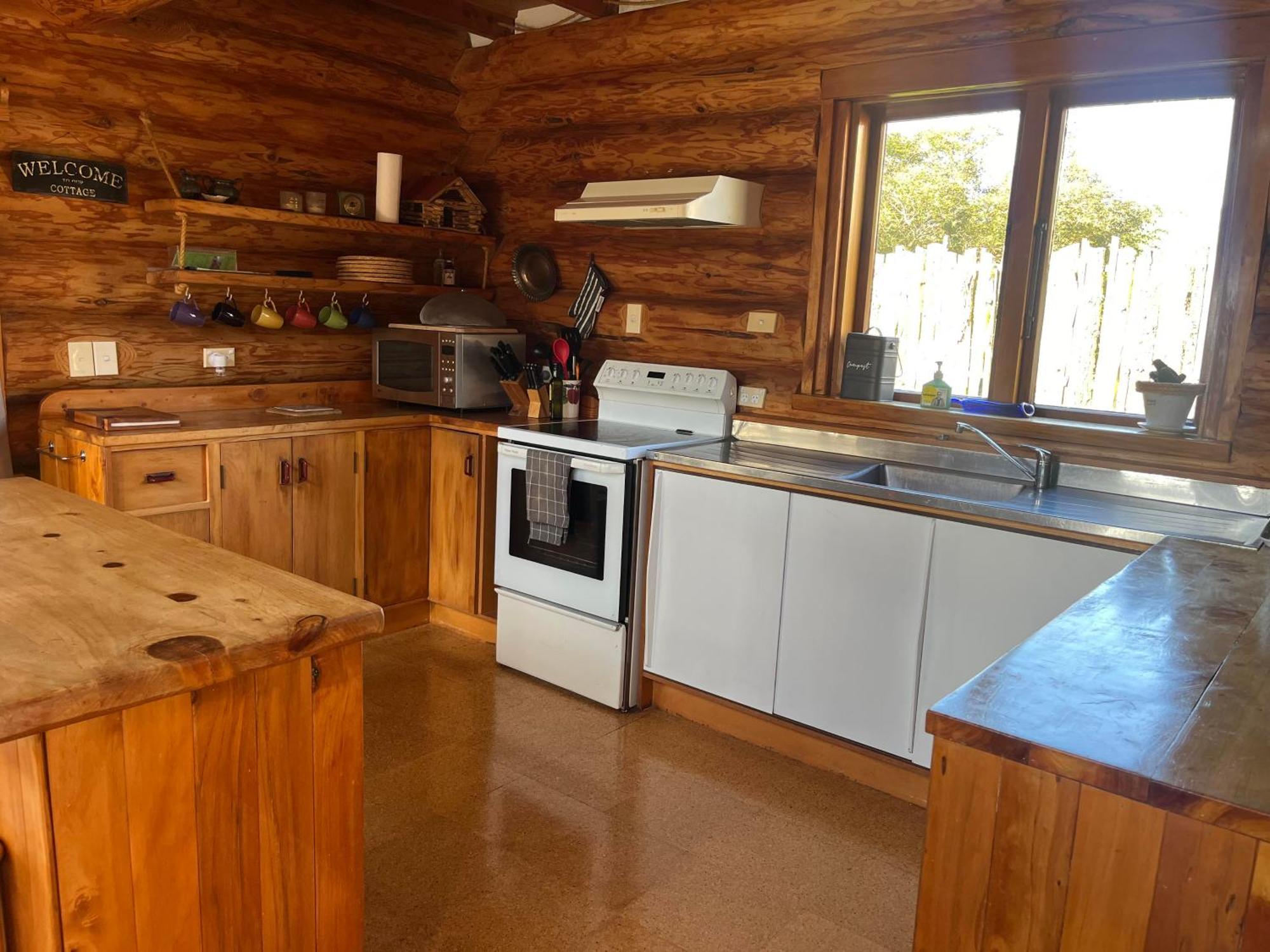 Tree Hut Cottage 마스터톤 외부 사진